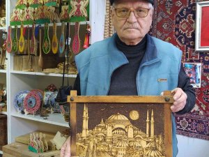 Ayasofya’yı Sanata Dönüştürdü