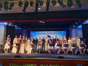 Manisa’da ‘Yunus Dilinden Konseri’ Düzenlendi