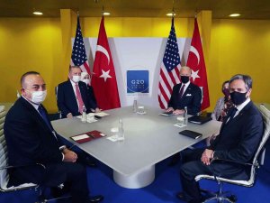 Cumhurbaşkanı Recep Tayyip Erdoğan’ın İ̇talya’nın Başkenti Roma’da Düzenlenen G20 Liderler Zirvesi Kapsamında Abd Başkanı Joe Biden İle Görüşmesi Başladı.