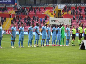 Spor Toto Süper Lig: Kayserispor: 0 - Fatih Karagümrük: 1 (Maç Devam Ediyor)