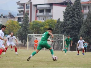 Bal 9. Bölge 2. Grup: Salihli Belediyespor: 1- Çiğli Belediyespor: 3