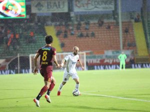Süper Lig: Aytemiz Alanyaspor: 2 - Göztepe: 2 (Maç Sonucu)