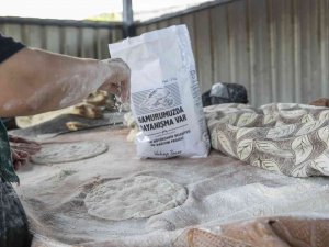 Büyükşehir Belediyesi, 64 Bin Aileye 640 Bin Kilogram Un Dağıttı