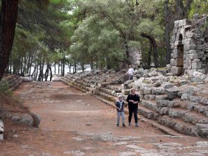Phaselis’e Ziyaretçi Akını