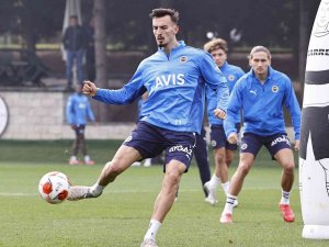 Fenerbahçe’de Antwerp Maçı Hazırlıkları Sürüyor