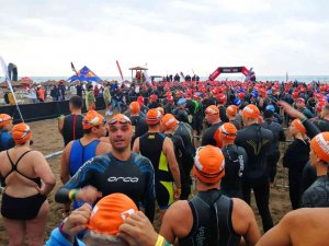 Antalyaspor Triatlon Takımı, ’Ironman 70.3 Turkey’ Yarışında Başarılı Oldu