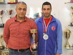 Ağrılı Ömer Çeçen Dünya Şampiyonasında