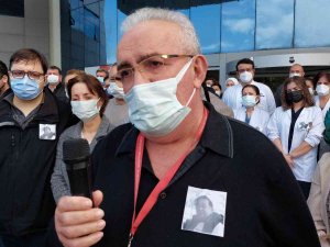 Kazada Ölen Doktor İçin Düzenlenen Törende Meslektaşları Gözyaşlarını Tutamadı