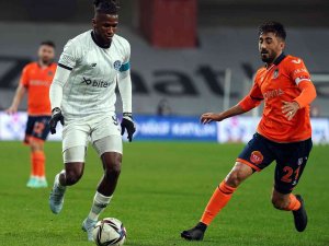 Spor Toto Süper Lig: Medipol Başakşehir: 0 - Adana Demirspor: 0 (İ̇lk Yarı)