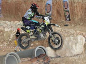 Toroslar’da Enduro Motofest Yarışları Düzenlendi