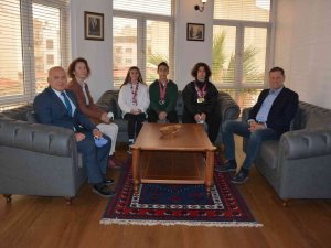 Özkasap, Manisa Tb Anadolu Lisesi’nin Şampiyon Öğrencilerini Ağırladı