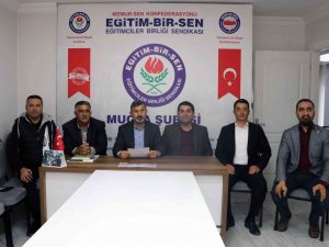 Öğretmenler Meslek Kanununu Bekliyor