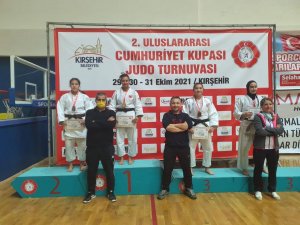 Canikli Judocular Madalyalarla Döndü
