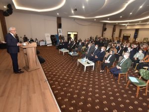 Konya’da “1. Uluslararası Geleneğimiz, Geleceğimiz Ve Ustalarımız Sempozyumu” Başladı