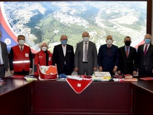 OMÜ İle Kızılay İş Birliği: Bebeklere Ve Çocuk Hastalara Büyük Destek