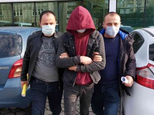 Polisin Bileğini Isırarak Etkisiz Hale Getirdiği Bıçakla Rehin Alma Şüphelisi Tutuklandı