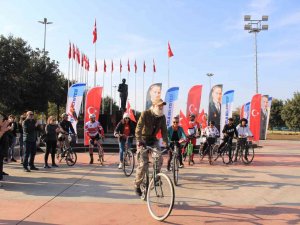 10 Bisikletli, Anıtkabir’e Varmak Üzere Tuzla’dan Yola Çıktı