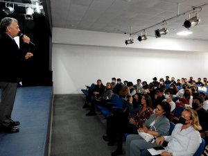 Çeşme Halk Eğitim’den Üniversite Öğrencilerine Kurs Daveti