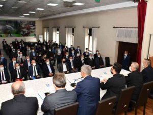 Vali Gürel Mahalle Ve Köy Muhtarları İle Bir Araya Geldi