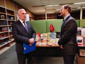 Türkiye, Macaristan’ın En Büyük Devlet Kütüphanesine 200 Kitap Hediye Etti