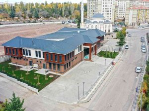 Altınevler Gençlik Merkezi Açılış İçin Gün Sayıyor