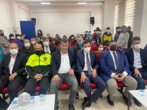 Çay Gençlik Merkezi Hizmete Açıldı