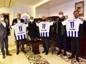 Vitraspor Yöneticilerinden Ziyaret