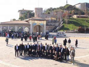 İ̇stanbullular Üsküdar’dan Demokrasi Ve Özgürlükler Adası’na Tarihi Yolculuğa Çıktı