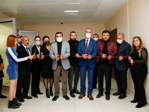 Sanat Ve Tasarım Fakültesi Öğrencilerinden Karma Resim Sergisi