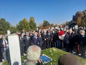 Bülent Ecevit Mezarı Başında Dsp’nin Düzenlediği Törenle Anıldı