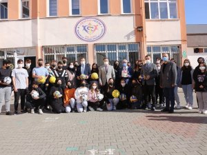 Gürsu Belediyesi’nden Okullara Spor Malzemesi Desteği