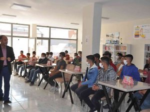 Öğrencilere Kitap Okumanın Önemi Anlatıldı