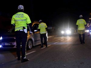 Bir Haftada Yaklaşık 10 Bin Araç Denetlendi