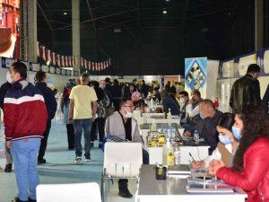 ’Tuzla İ̇stihdam Fuarı’nın İlk Gününde 2 Bin 700 Vatandaş İş Başvurusunda Bulundu