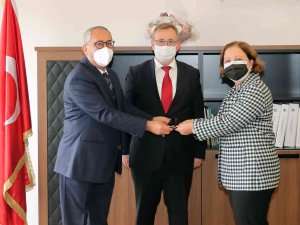 Tıp Fakültesinde Devir Teslim Töreni