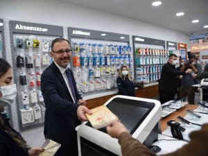Bakan Kasapoğlu: "’Yakın Işıkları, Türkiye Aydınlansın’ Diyerek Başladığımız Yolculuk Heyecanla Devam Ediyor"