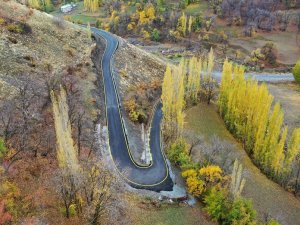 Bahçesaray’da 3 Mahalle Yolu Yenilendi
