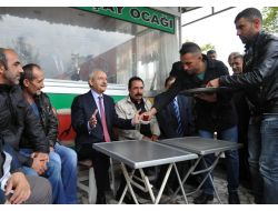 Chp Lideri Kılıçdaroğlu, Ankara Dönüşü Vatandaşlarla Çay İçti