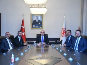 Milletvekilleri, Bakan Karaismailoğlu İle Adıyaman’ın Ulaşım Yatırımlarını Görüştü