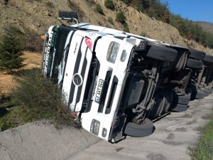 Samsun’da Tır Devrildi: 1 Yaralı