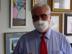 Prof. Dr. Tevfik Özlü: "Pandemi Pek Bitecekmiş Gibi Görünmüyor"