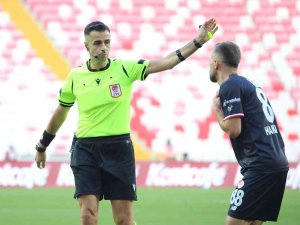 Fenerbahçe- Kayserispor Maçının Var’ı Mete Kalkavan