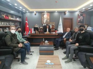 Başkan Tekin, Öğrencilerin İstek Ve Şikayetlerini Dinledi