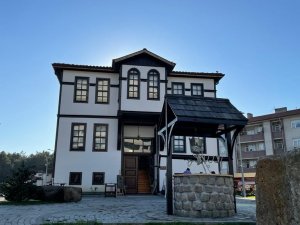 Chp’li Çaycuma Belediyesi’nin Müze Evinin Adını Değiştirmesine Tepki