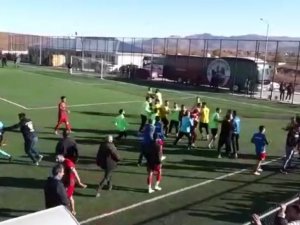 Saha Karıştı, 4 Sporcu Yaralandı
