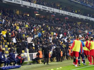 Kadıköy’de ‘Ali Koç İstifa’ Sesleri
