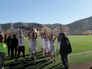 Bitlis Özgüzeldere Spor Farklı Kazandı