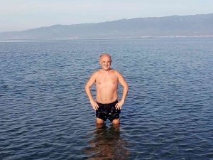 Burhaniye’de Deniz Sezonunu Devam Ettiriyorlar