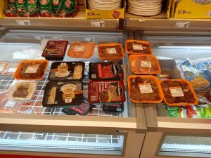 Hakkari’deki Zincir Marketler Denetlendi