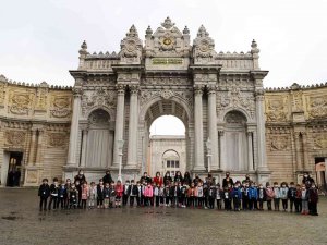 Kreş Öğrencileri Dolmabahçe Sarayı’nı Ziyaret Etti